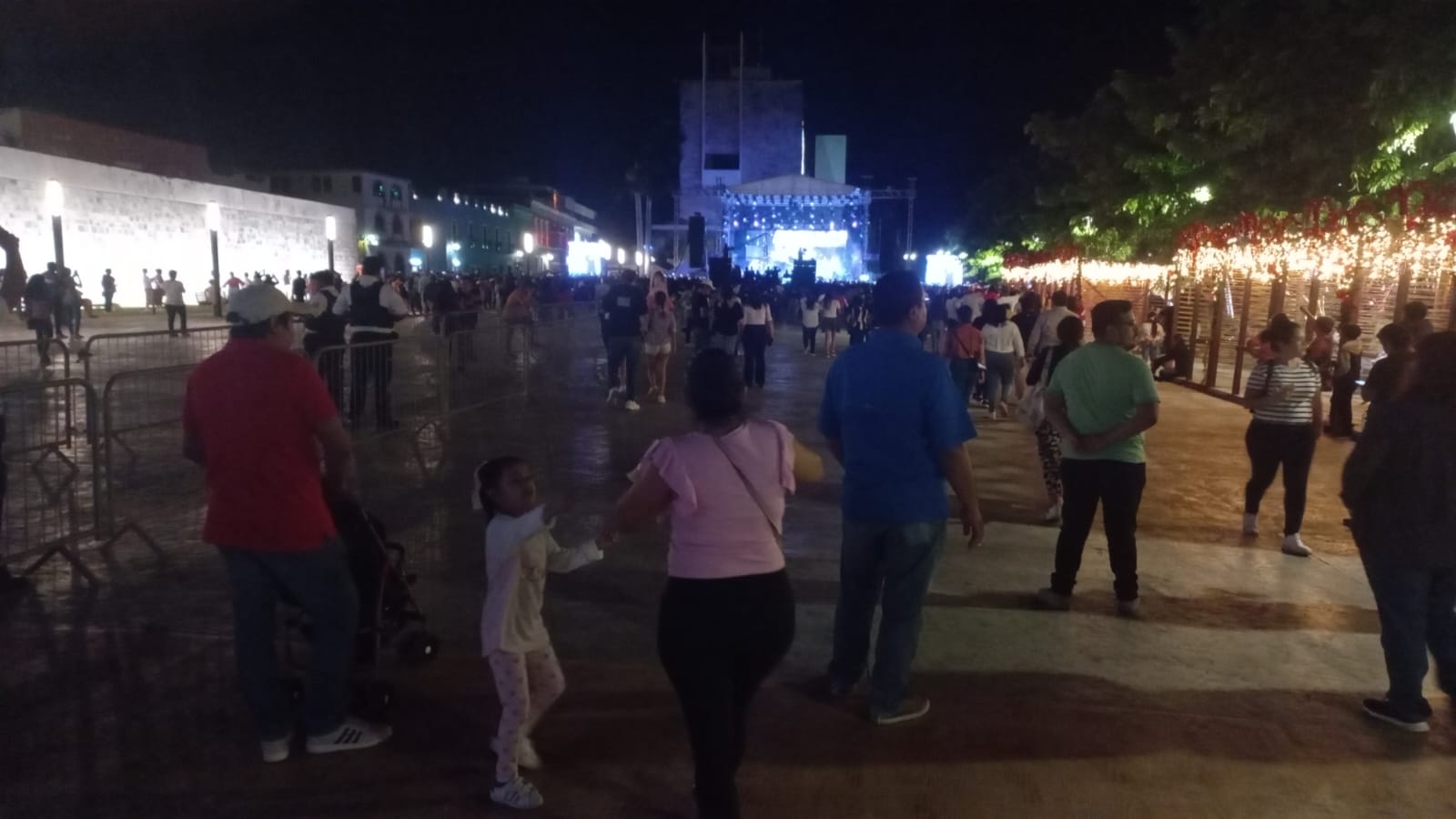 Inicia concierto de Residente en Campeche