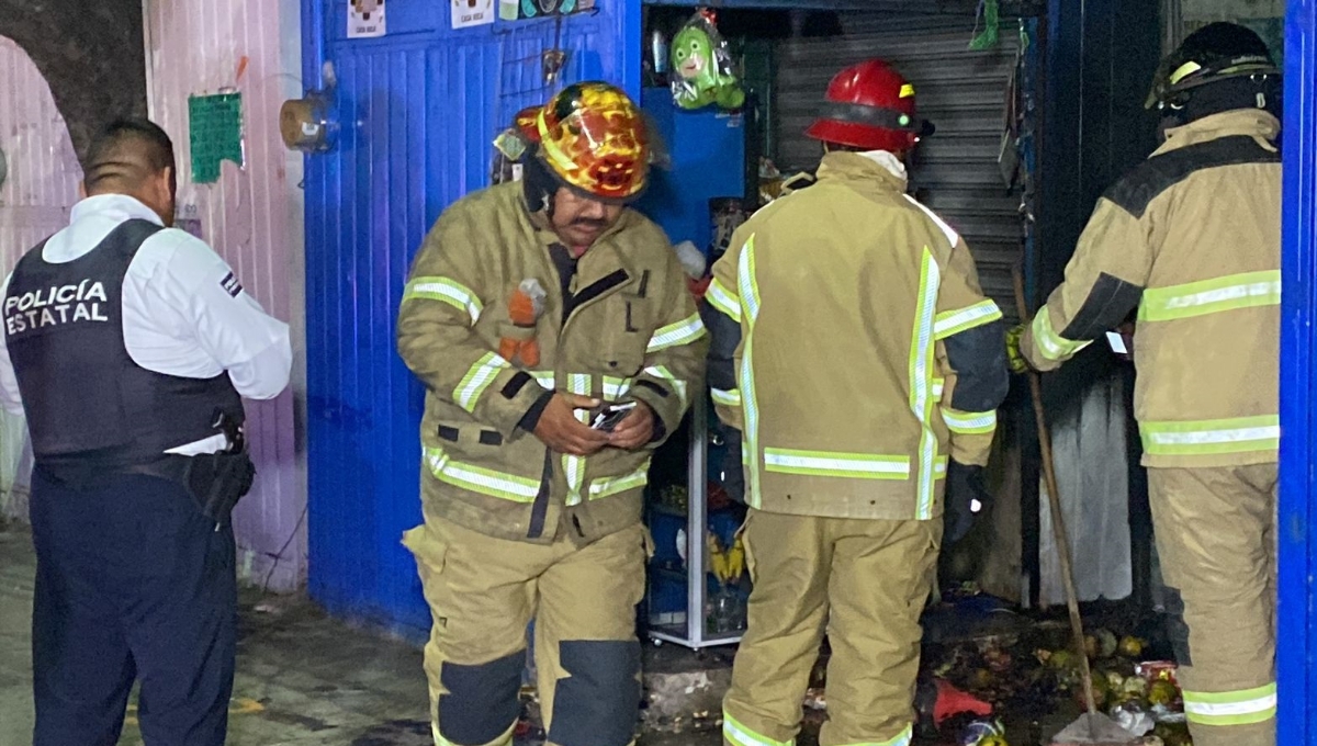 Lanzan bomba molotov y provoca incendio en mercado de Campeche