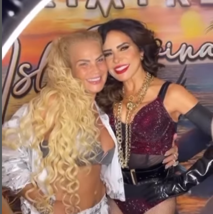 Gloria Trevi y Niurka se encontraron en la coronación de los Reyes del Carnaval de Mérida 2023