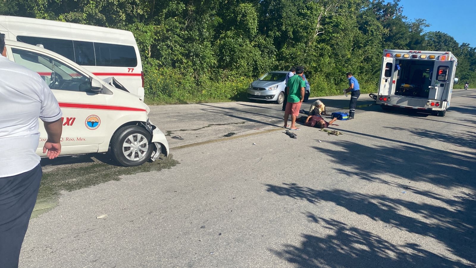 Los dos lesionados se encuentran graves en el Hospital General, al igual que el taxista