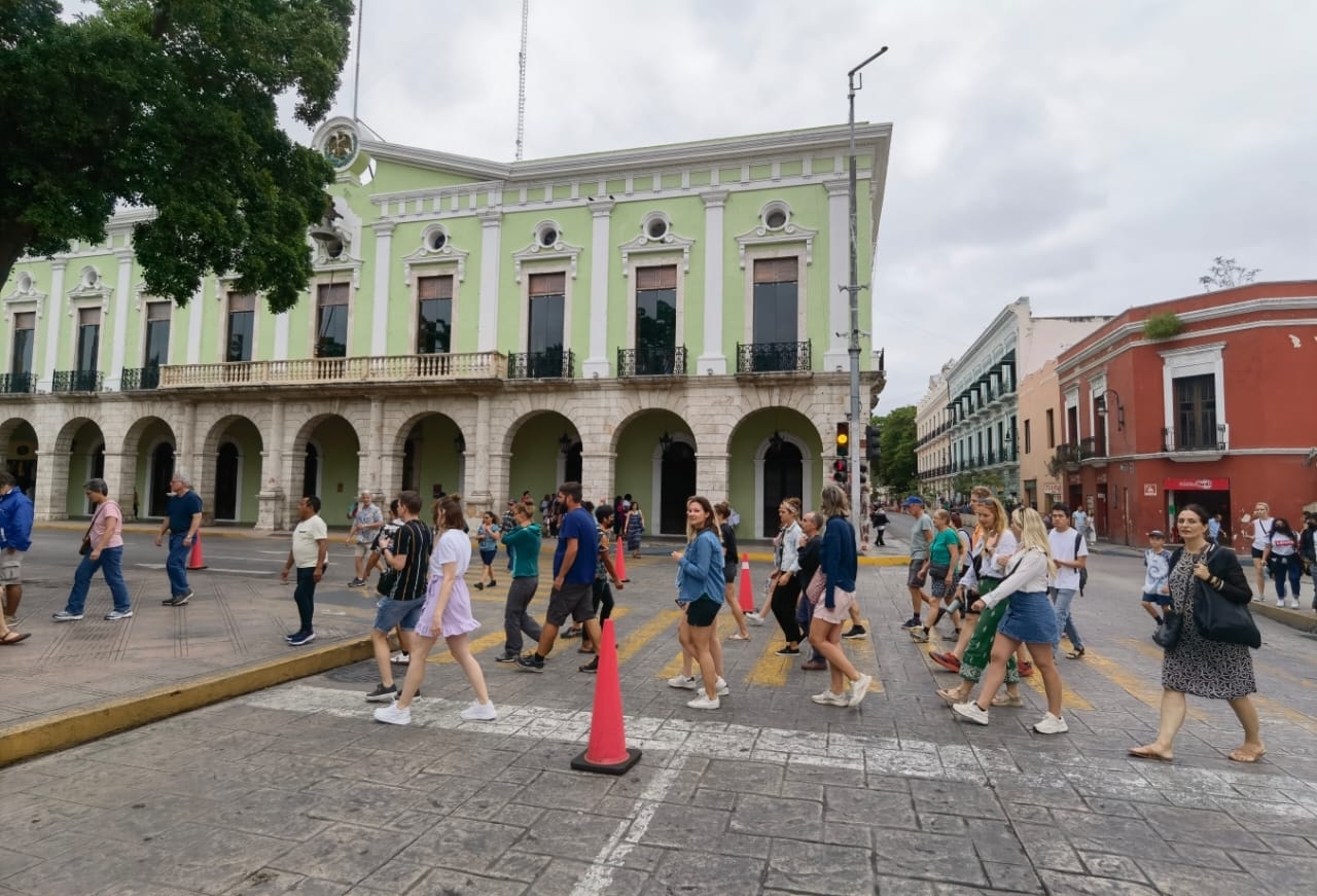 Así operan los 'enganchadores' en el Centro Histórico de Mérida
