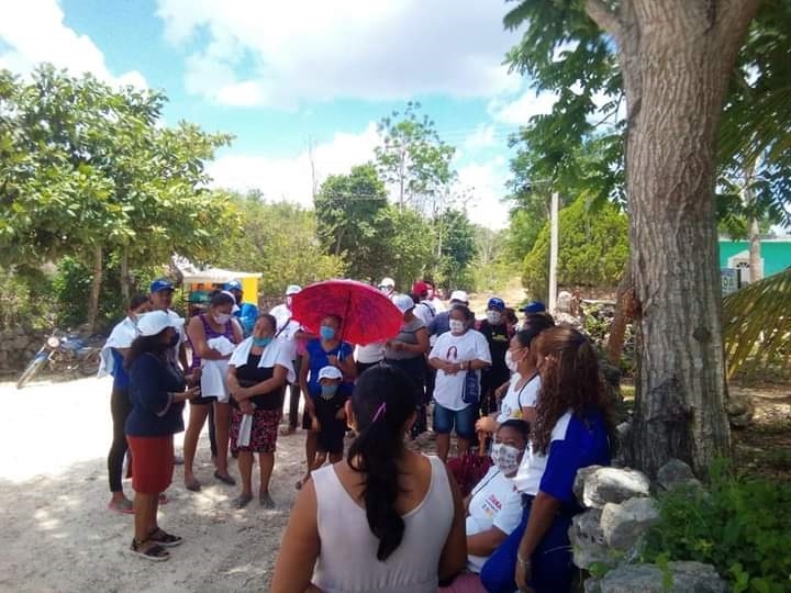 Bomberos y gente de intendencia, entre otros empleados municipales de Ukum se quedaron sin trabajo