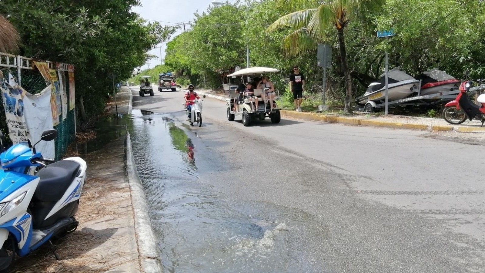 Urge un cárcamo de agua residual por el Centro de Convenciones