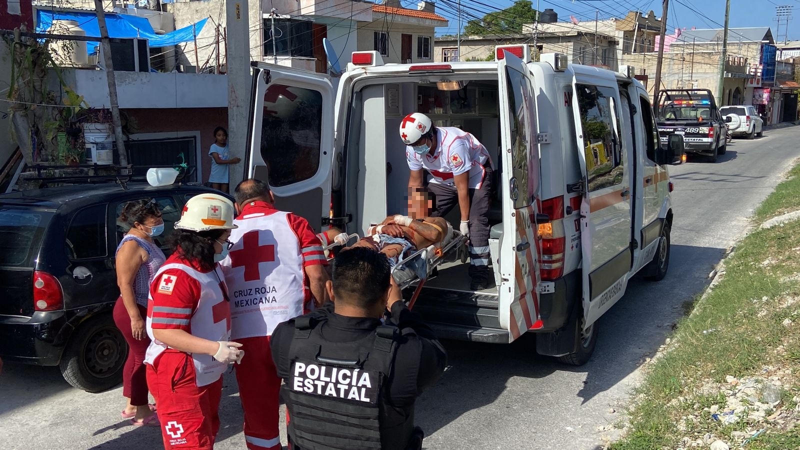 Hombre termina 'macheteado' por apedrear una casa de Campeche