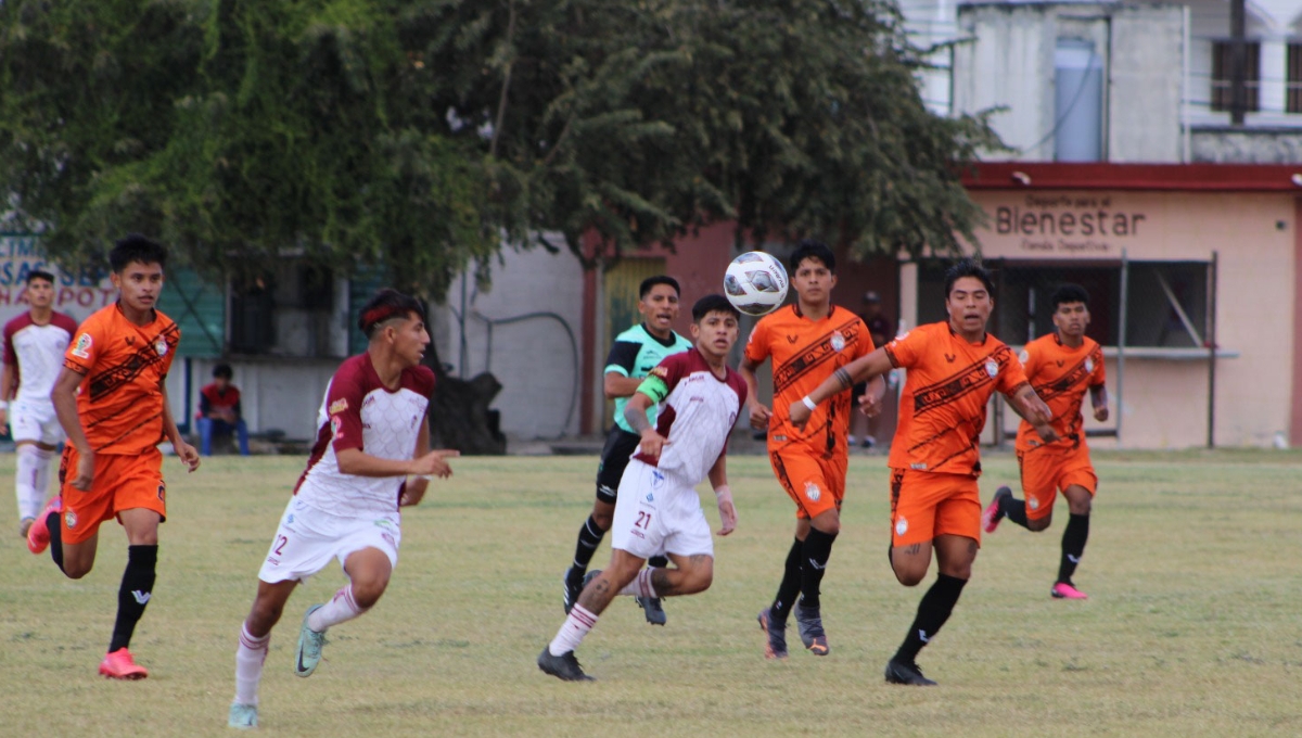 Pampaneros ganan 3-0 a Tigrillos en la liga TDP en Champotón