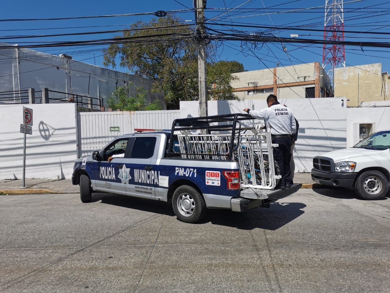 Detienen a hombre por intentar robarse las vallas del Carnaval de Ciudad del Carmen