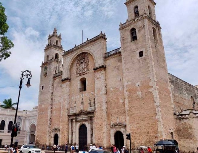 La Catedral de Mérida ofrecerá tres misas para la imposición de cenizas