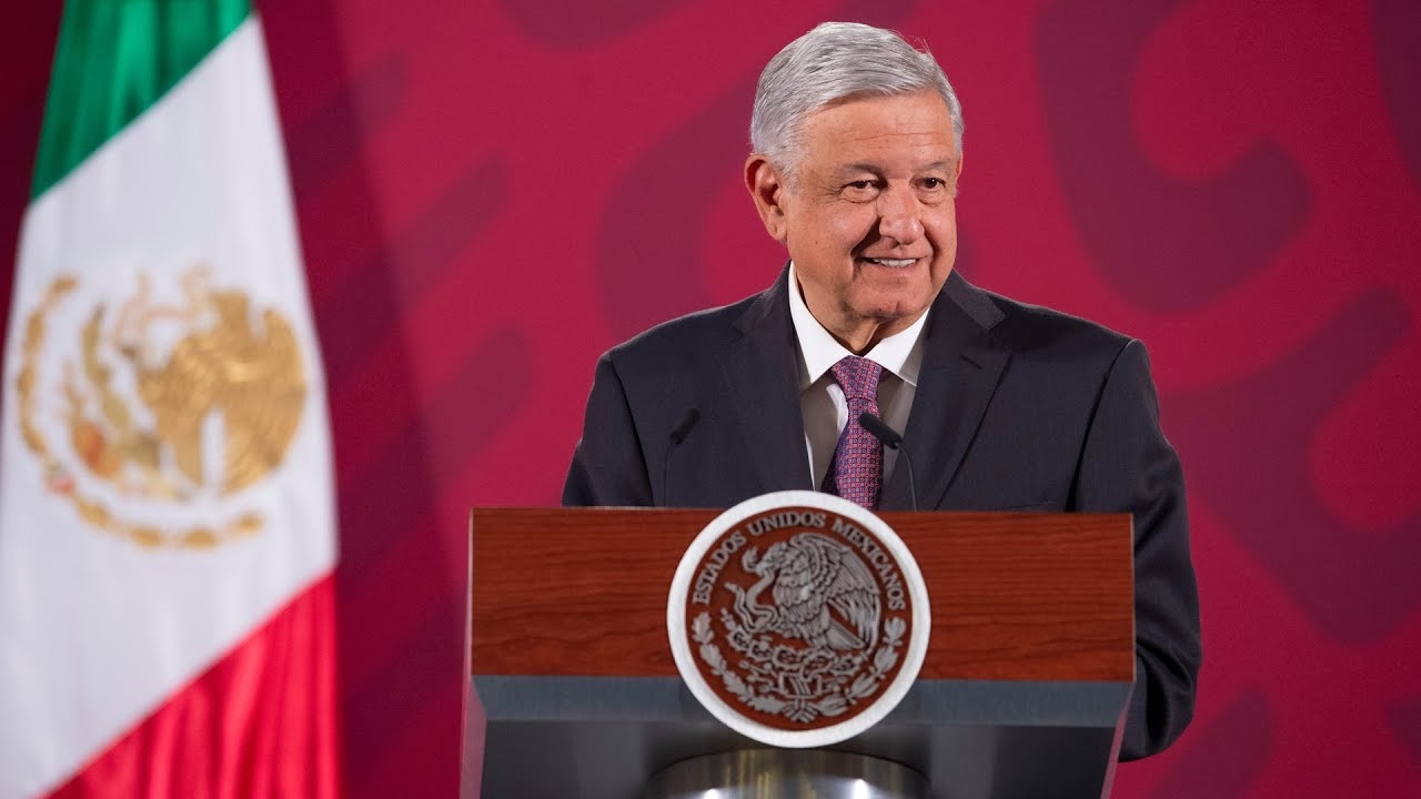 López Obrador negó que exista desabasto de vacunas del cuadro básico