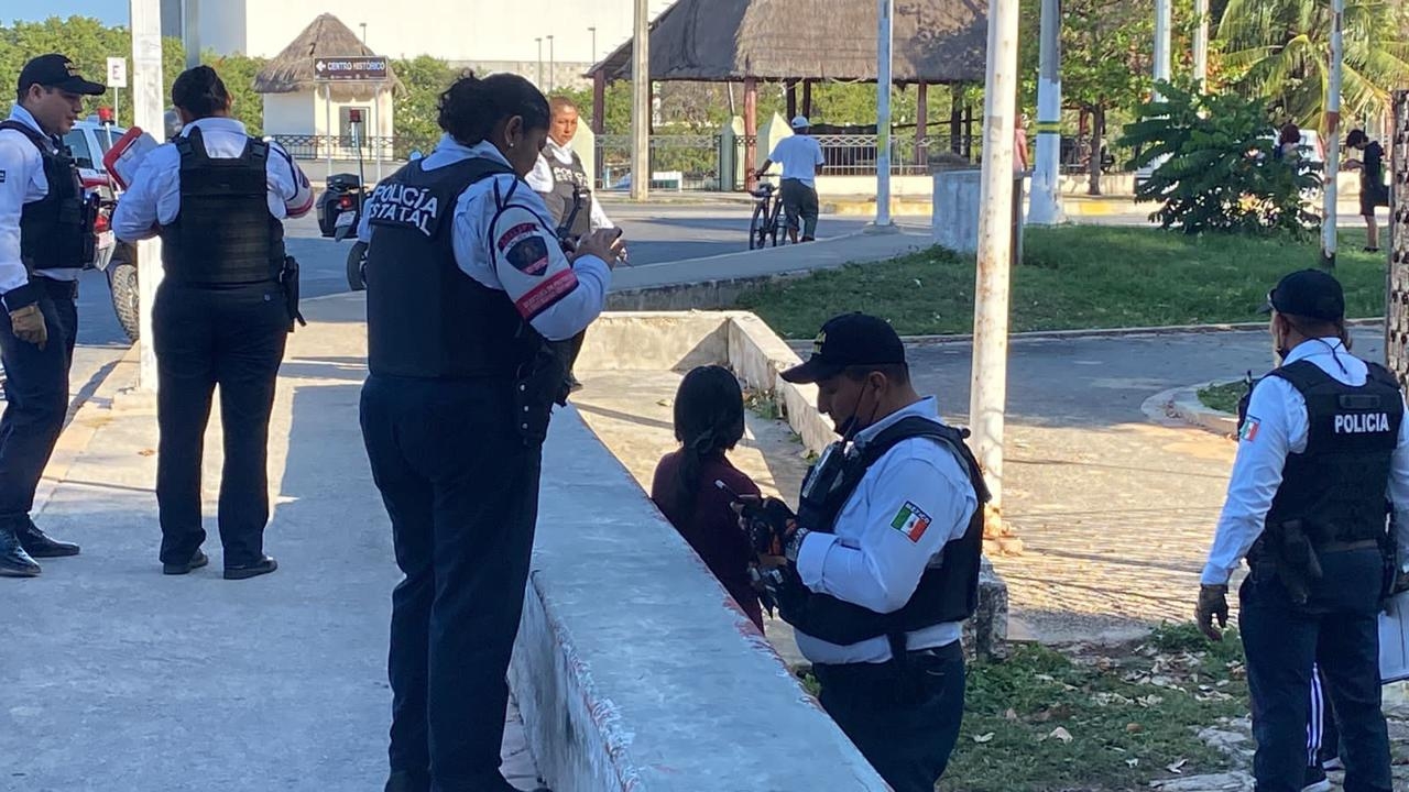 Mujer de 40 años golpea a una estudiante en Campeche