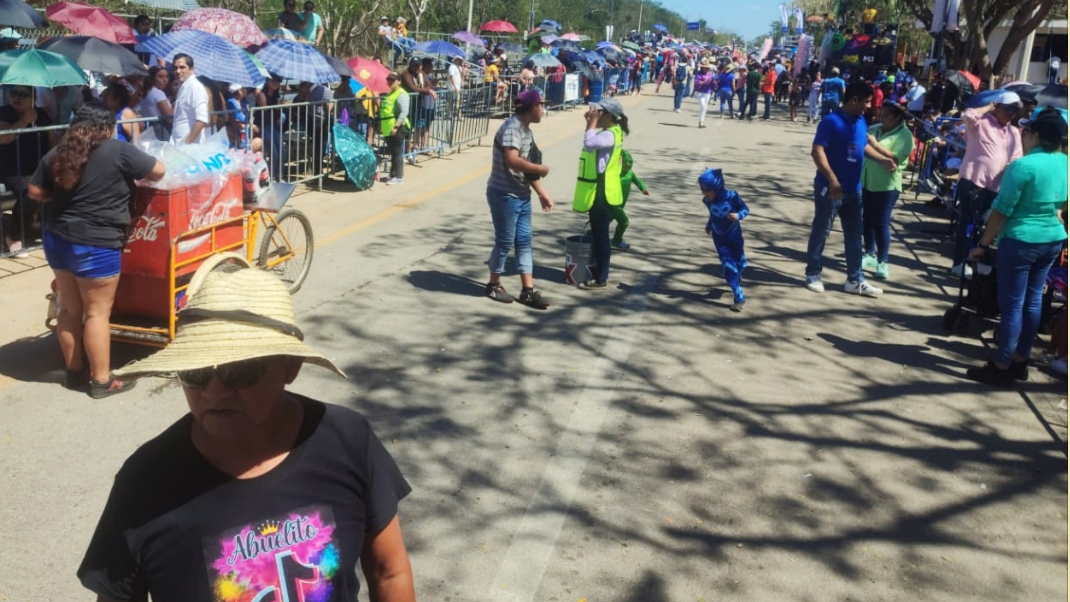 Joven recupera su tableta luego de perderla en el Carnaval de Mérida