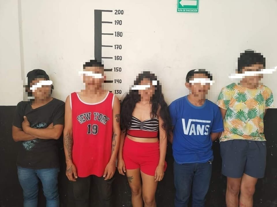 Detienen a los 'Héroes del bote', banda de ladrones, y les hacen memes en Tizimín