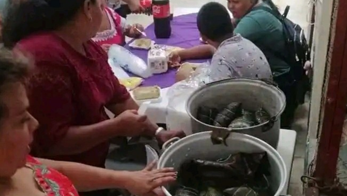 La comercialización de los envultos elaborados por mujeres de Tesoso y Tahmuy, se ha convertido en toda una tradición en el centro de abasto