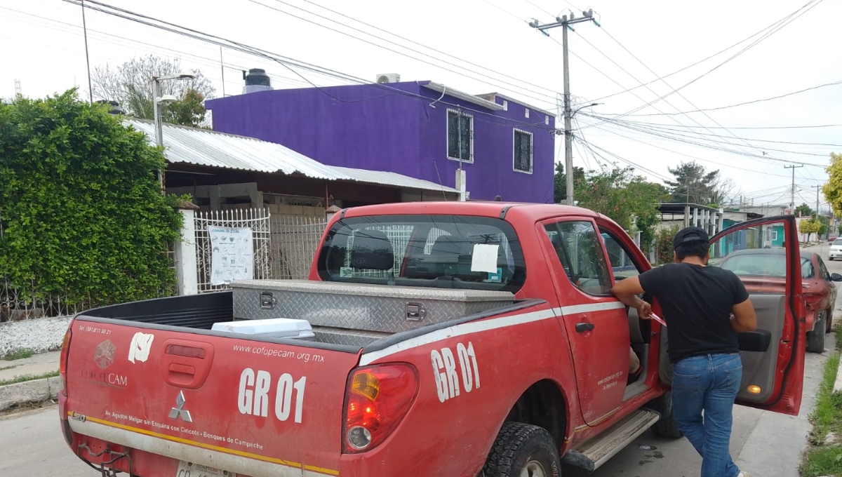 Taxi ocasiona choque por saltarse un alto en Escárcega