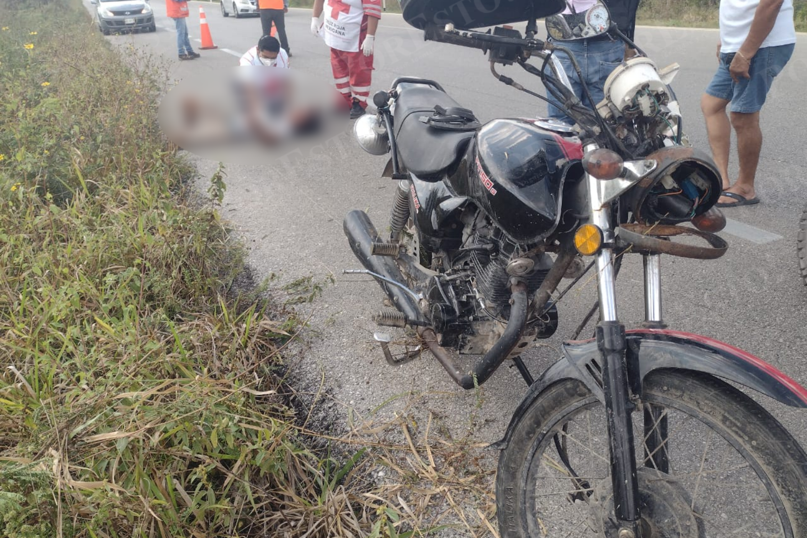 Motociclista se accidenta en Carrillo Puerto luego de dormitar mientras conducía