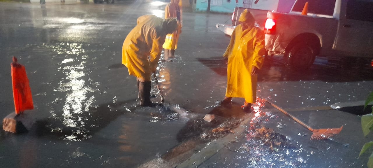 Fuertes lluvias causan inundaciones en Felipe Carrillo Puerto