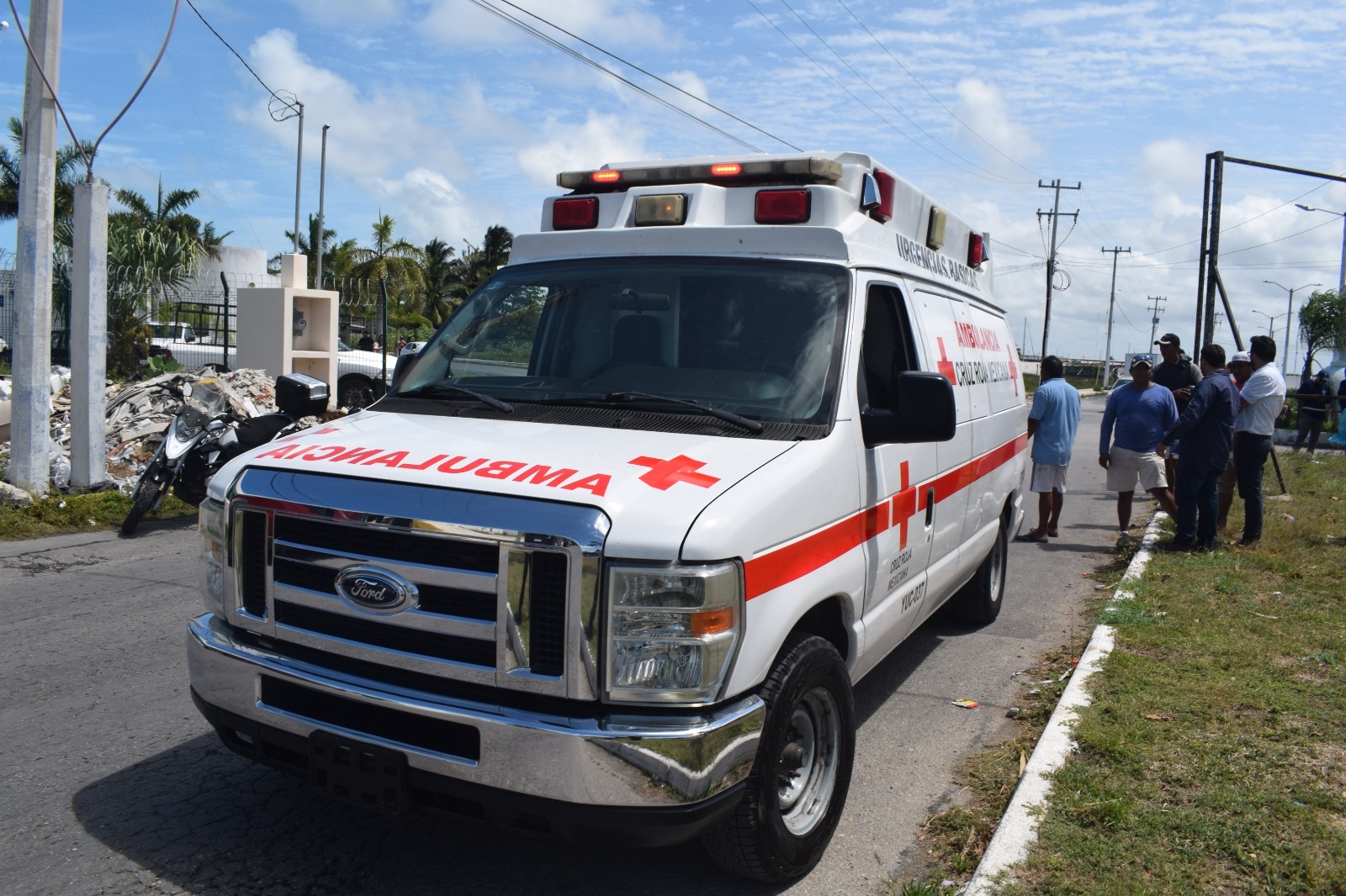 Empleado del Ayuntamiento de Progreso causa accidente contra un motociclista