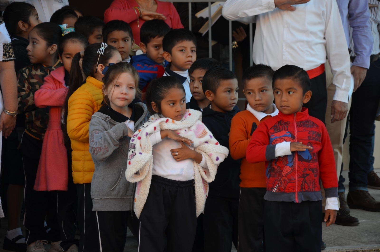 Alumno de educación básica inician su puente