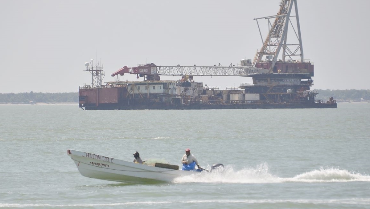 Pescadores de Ciudad del Carmen demandan apoyos y más territorio para navegar