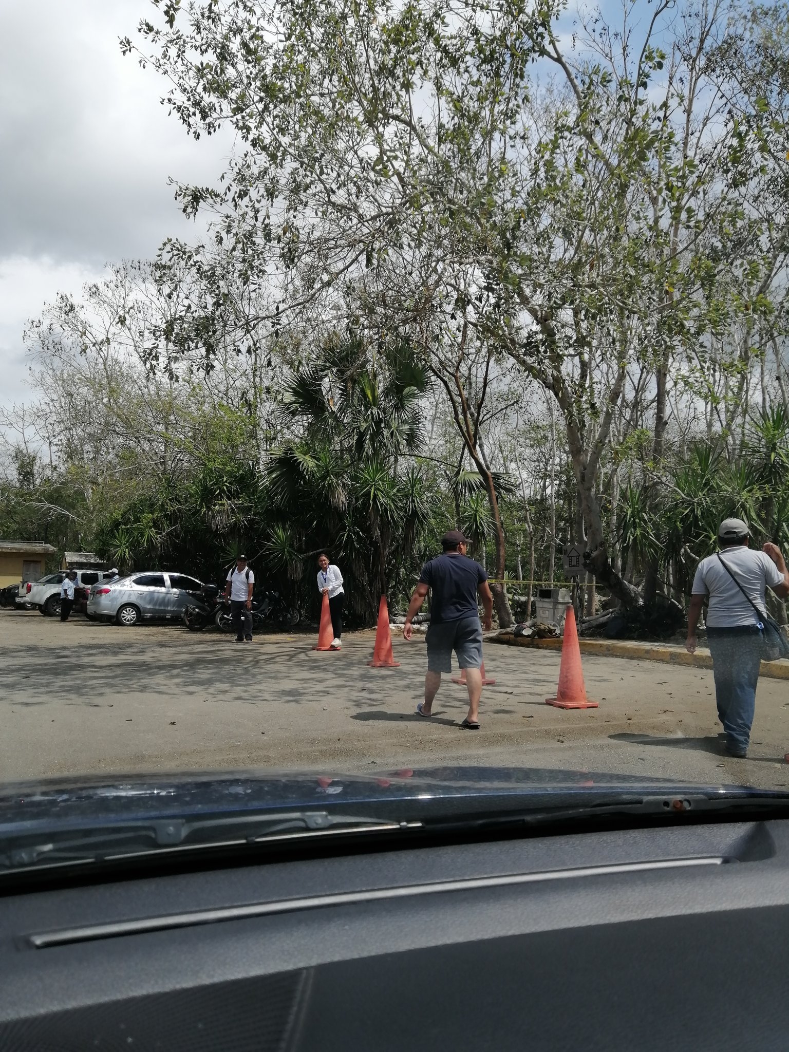 Personal de la zona arqueológica cerró el acceso a los visitantes