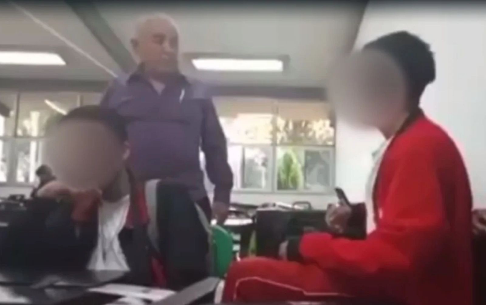 "Yo sí te rompo tu...", profesor amenaza a su alumno en un CBTIS de Hidalgo: VIDEO