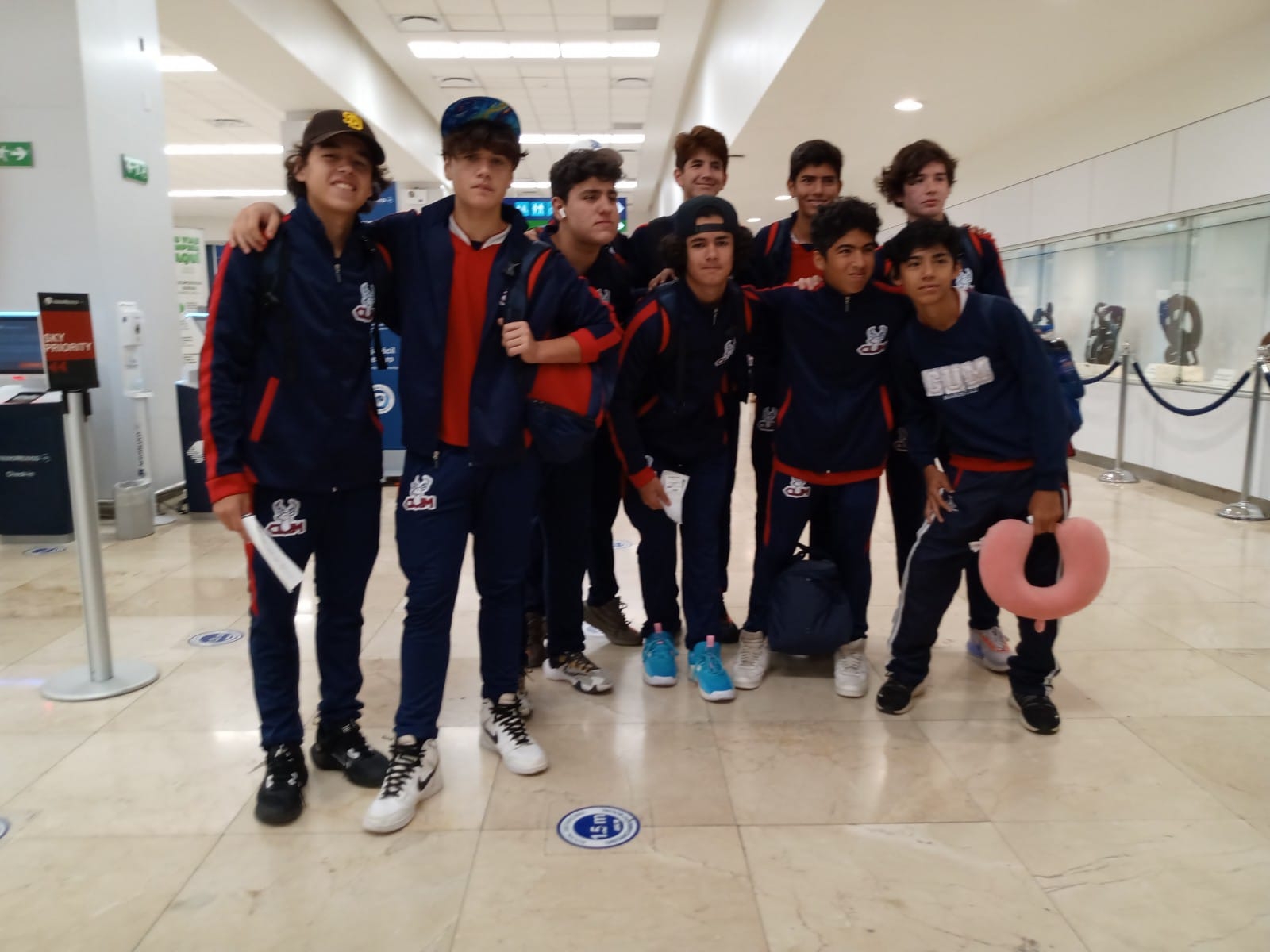 Aeropuerto de Mérida: Basquetbolistas yucatecos viajan al Campeonato Nacional en Cuernavaca