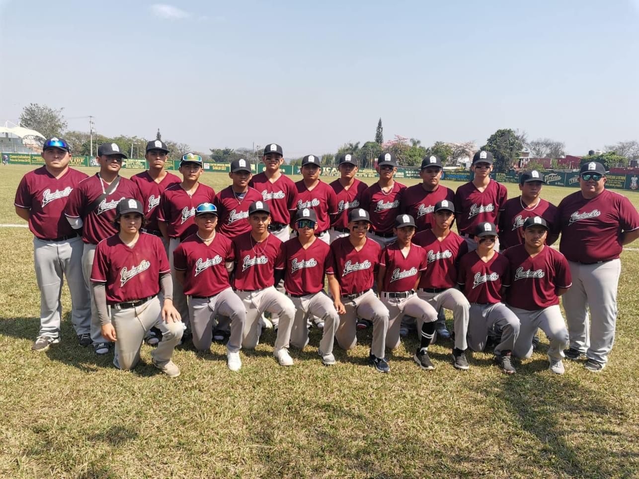 Quintanarroenses arrancan con victorias y derrotas en el Macroregional de beisbol