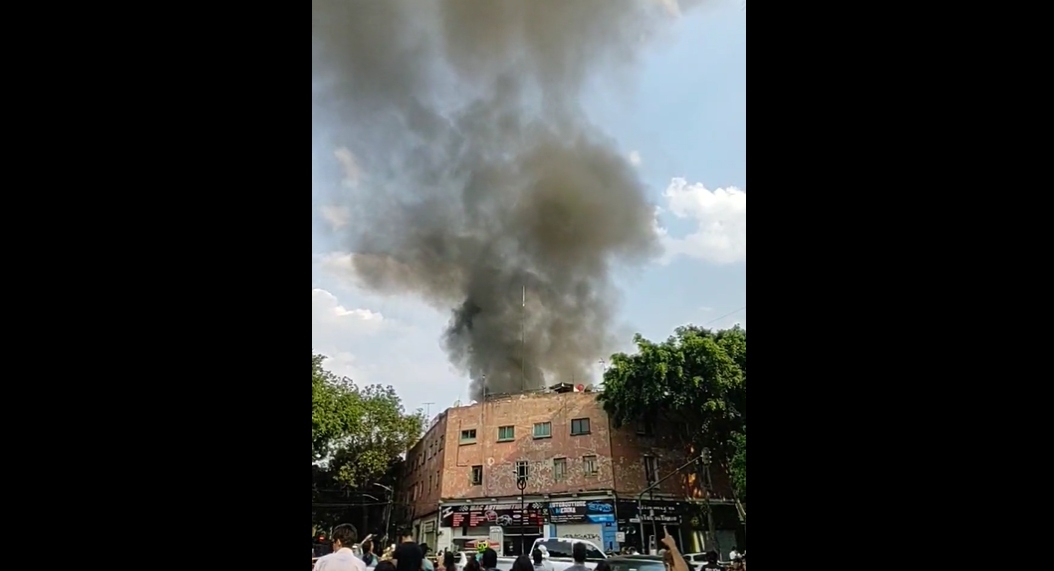 Se registra incendio en edificio de alcaldía Cuauhtémoc