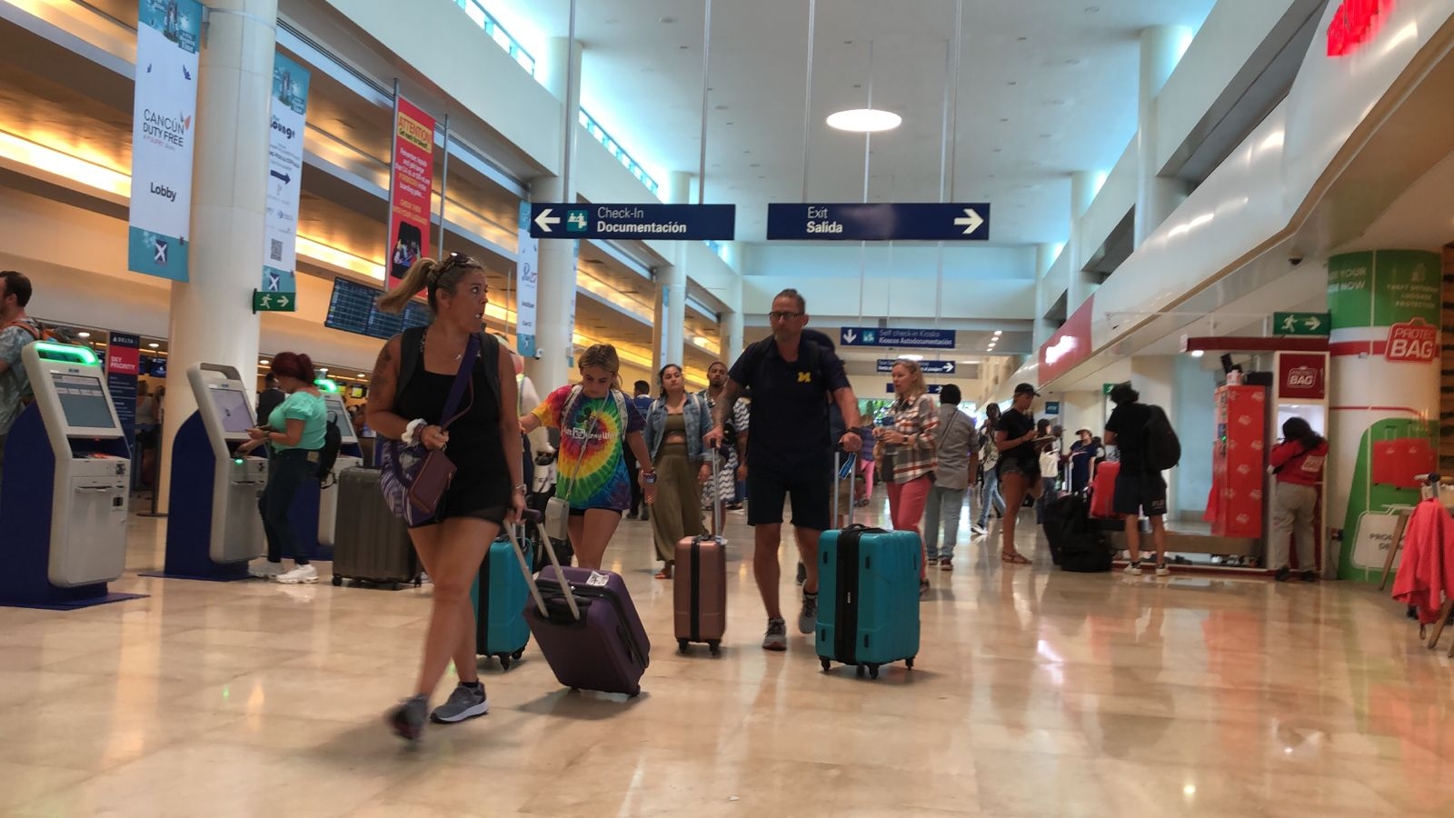 Disminuyen las operaciones aéreas en el aeropuerto de Cancún: EN VIVO