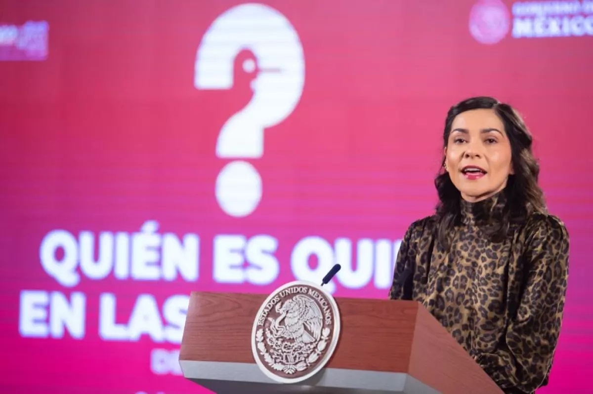 Elizabeth Vilchis presenta la sección '¿Quién es quién en las mentiras de la semana?'