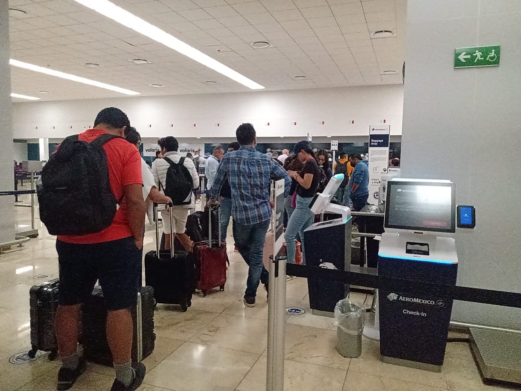 Aeroméxico comenzó con la cancelación de vuelos la noche del miércoles