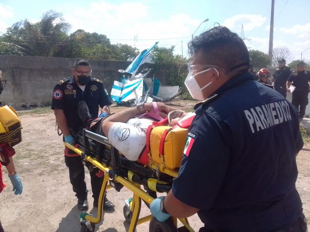 Las dos personas lesionadas con el piloto y el copiloto de la aeronave