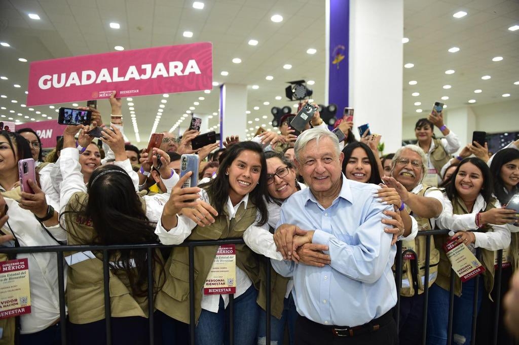 AMLO destaca reunión con servidores de la nación de 24 estados del país