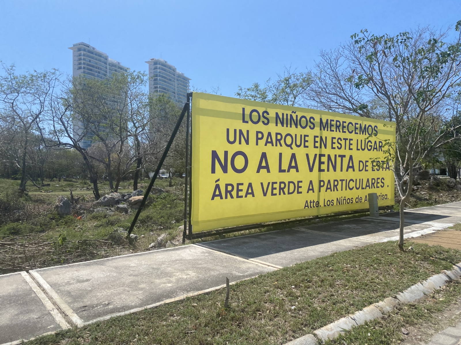 Parque Tho': "Las mentiras de Renán Barrera", el tríptico que publicarán los vecinos de Altabrisa