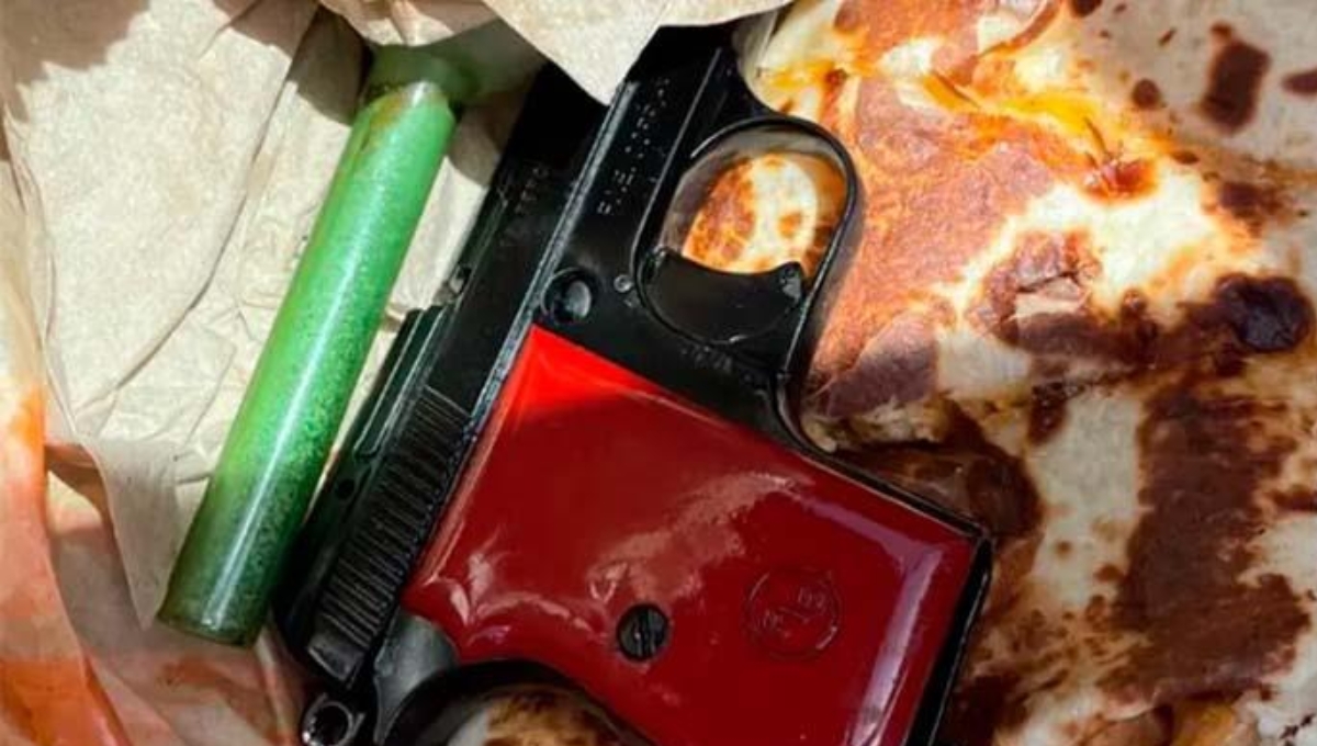 Arrestan a hombre tras ocultar arma en una quesadilla en EU