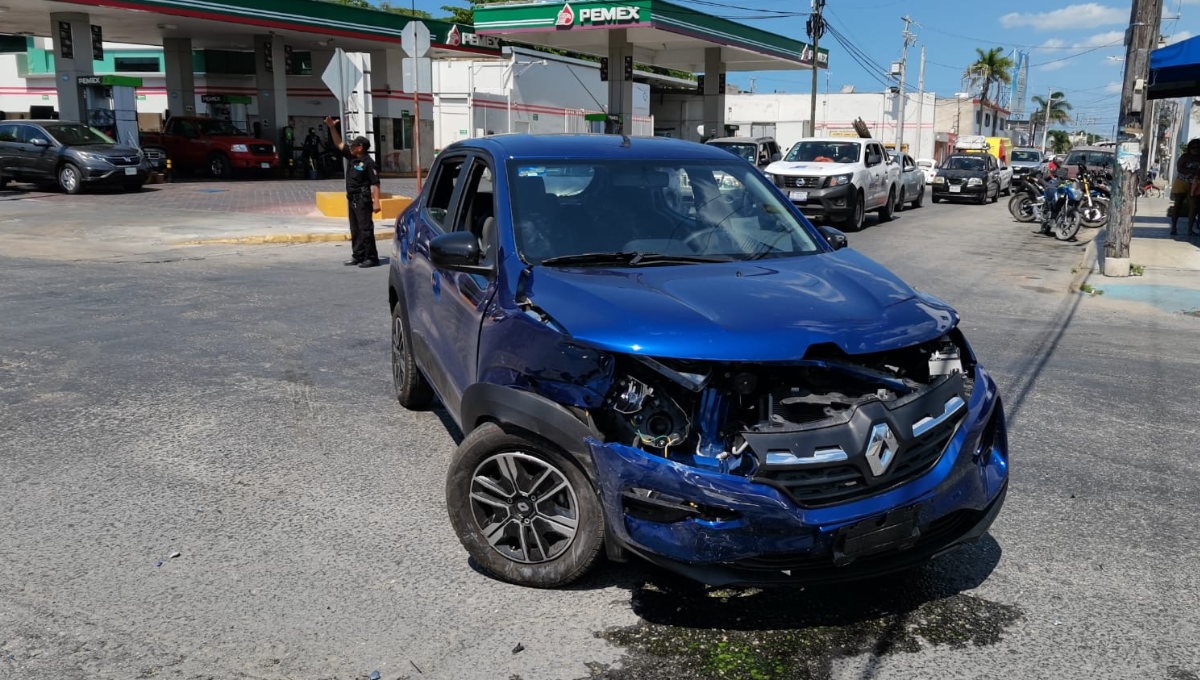 Turistas chocan en Progreso; una abuelita y sus nietos resultan lesionados