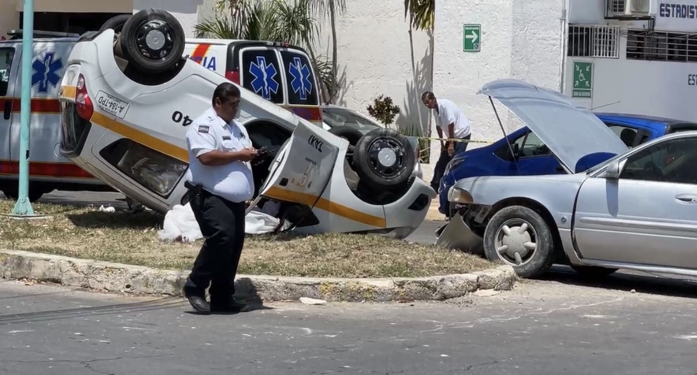 Taxista muere prensado en un accidente vehicular en Chetumal