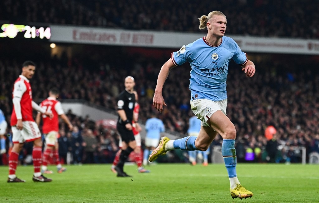 Manchester City golea al Arsenal y se perfila para ganar el título de la Premier League