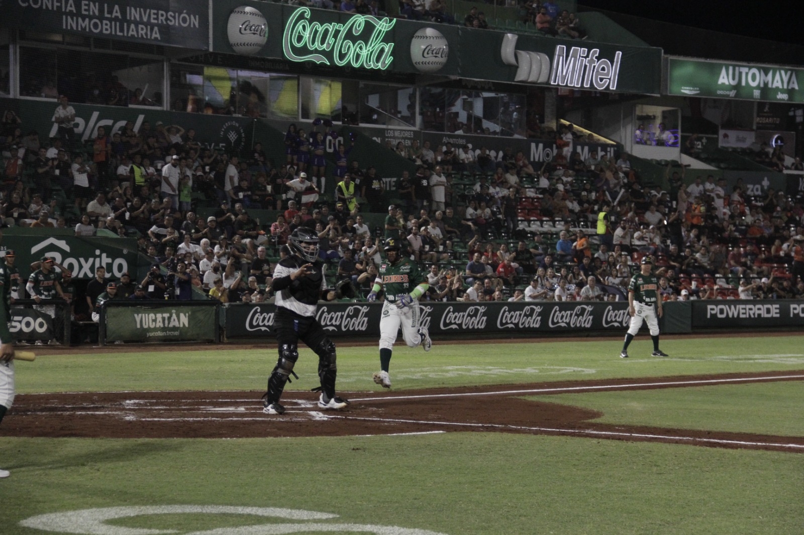 Los Leones de Yucatán no lograron quedarse con la primer serie del torneo