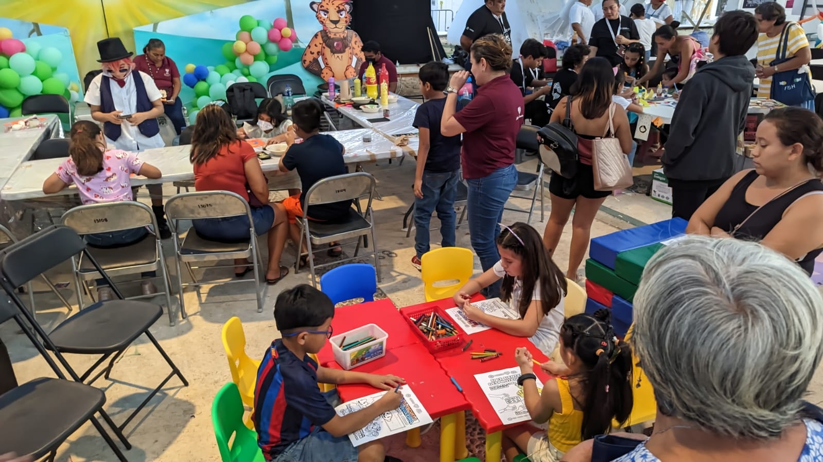 Los niños campechanos disfrutan de su día este domingo