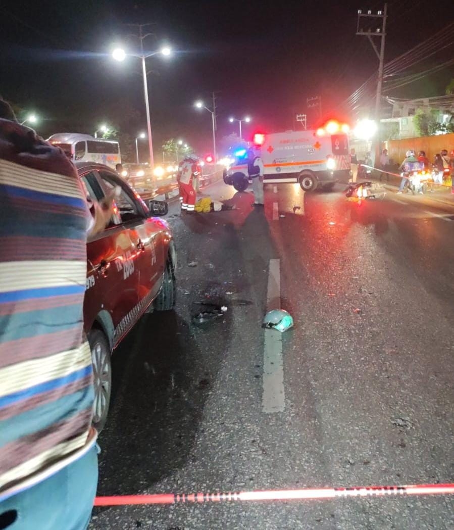 Trailero aplasta a motociclista en Ciudad del Carmen