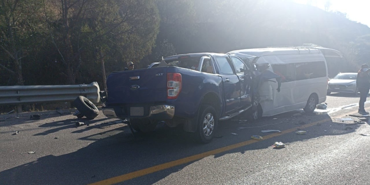 Mueren cuatro hermanos menores de edad en fuerte accidente automovilístico