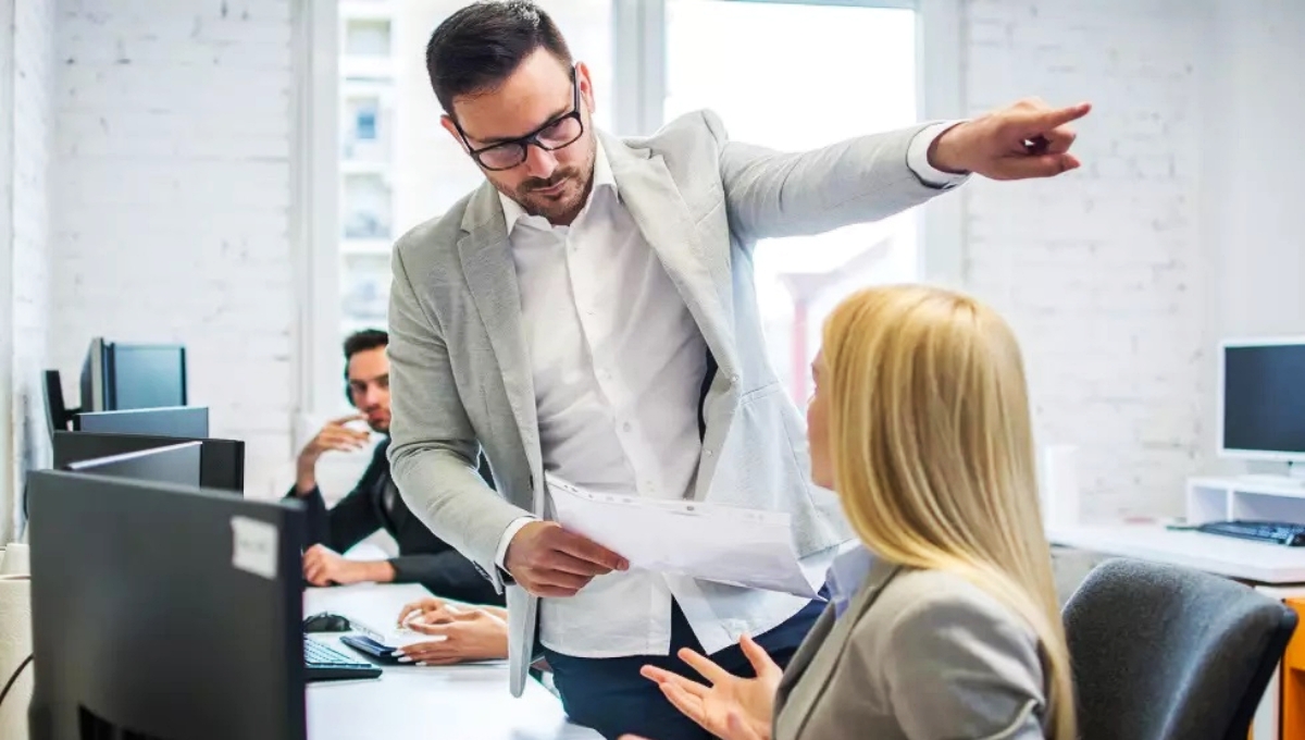 Los despidos pueden llegar por faltar y llegar tarde al trabajo