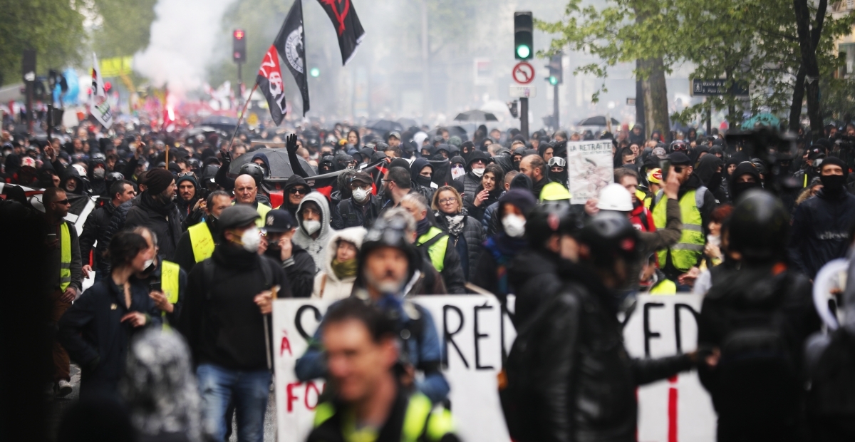 Trabajadores y activistas del mundo protestan por mejores condiciones laborales
