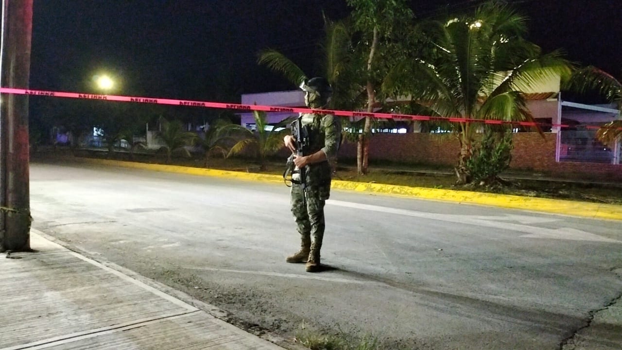 Realizan operativo en Cozumel en busca de armas y drogas