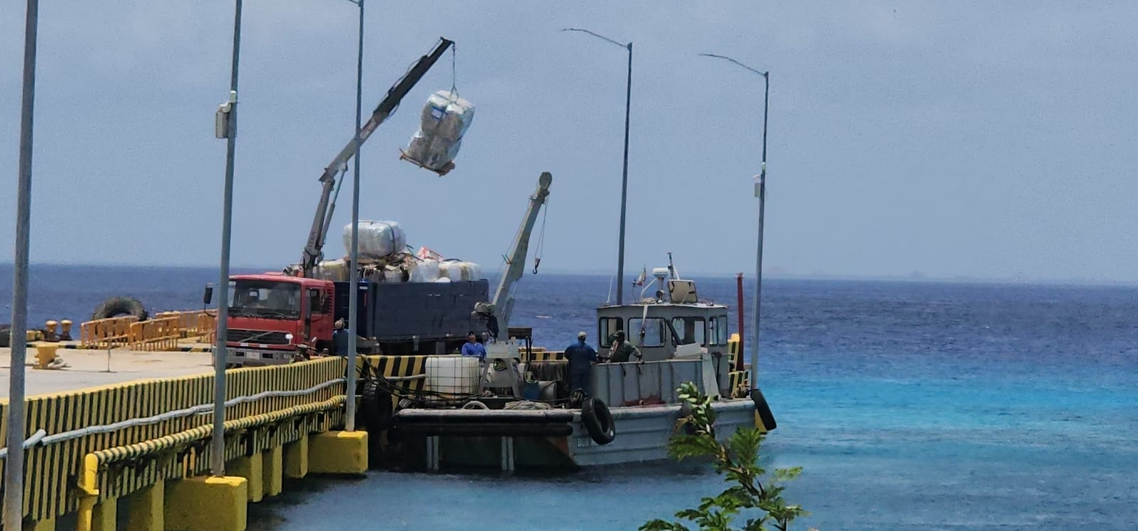 La carga con posibles contaminantes fue “paseada” por varios puntos de la isla de Cozumel