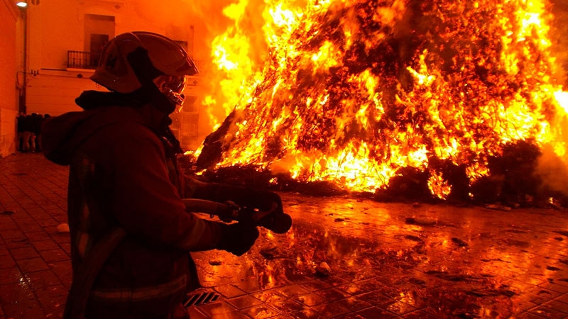 Incendio en hostal de Nueva Zelanda deja 6 muertos