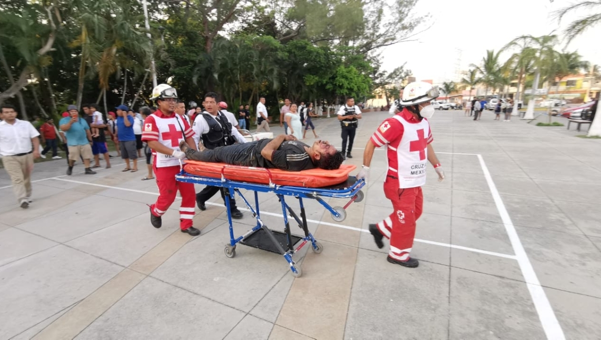 Joven recibe golpiza de cuatro hombres por un ajuste de cuentas en Ciudad del Carmen