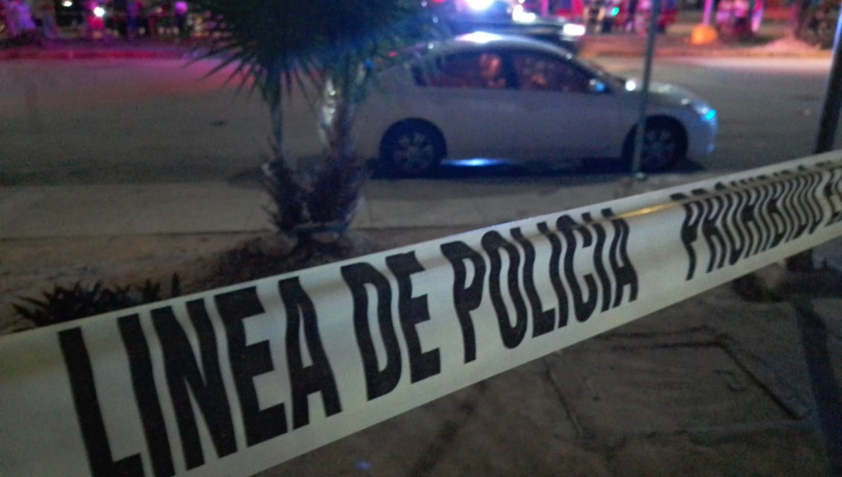 Ejecutan a un hombre en la Región 251 de Cancún; balas perdidas hieren a una menor