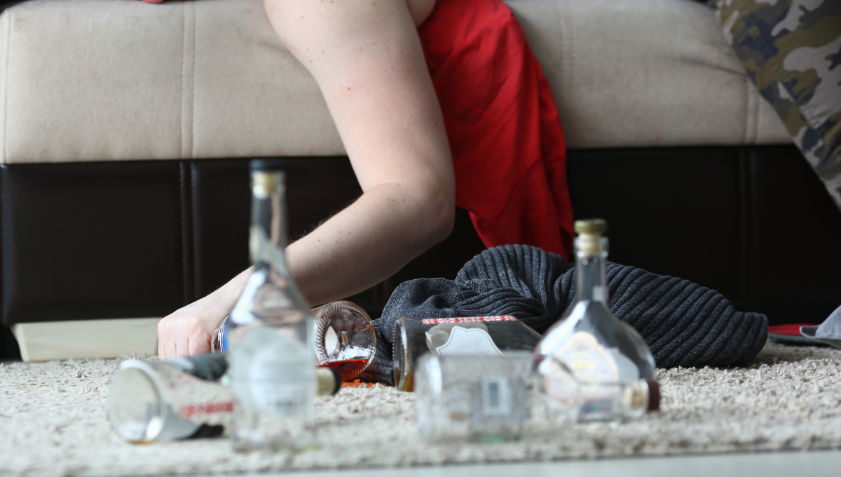 Tiktoker muere tras beber 7 botellas de alcohol