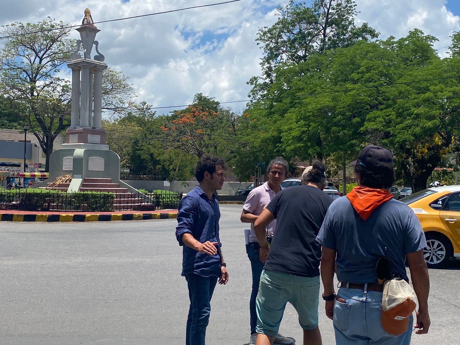 Juan Pablo Medina y Alfonso Dosal graban para la serie Bandidos de Netflix en Mérida